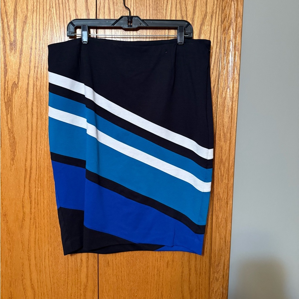 Striped Pencil skirt